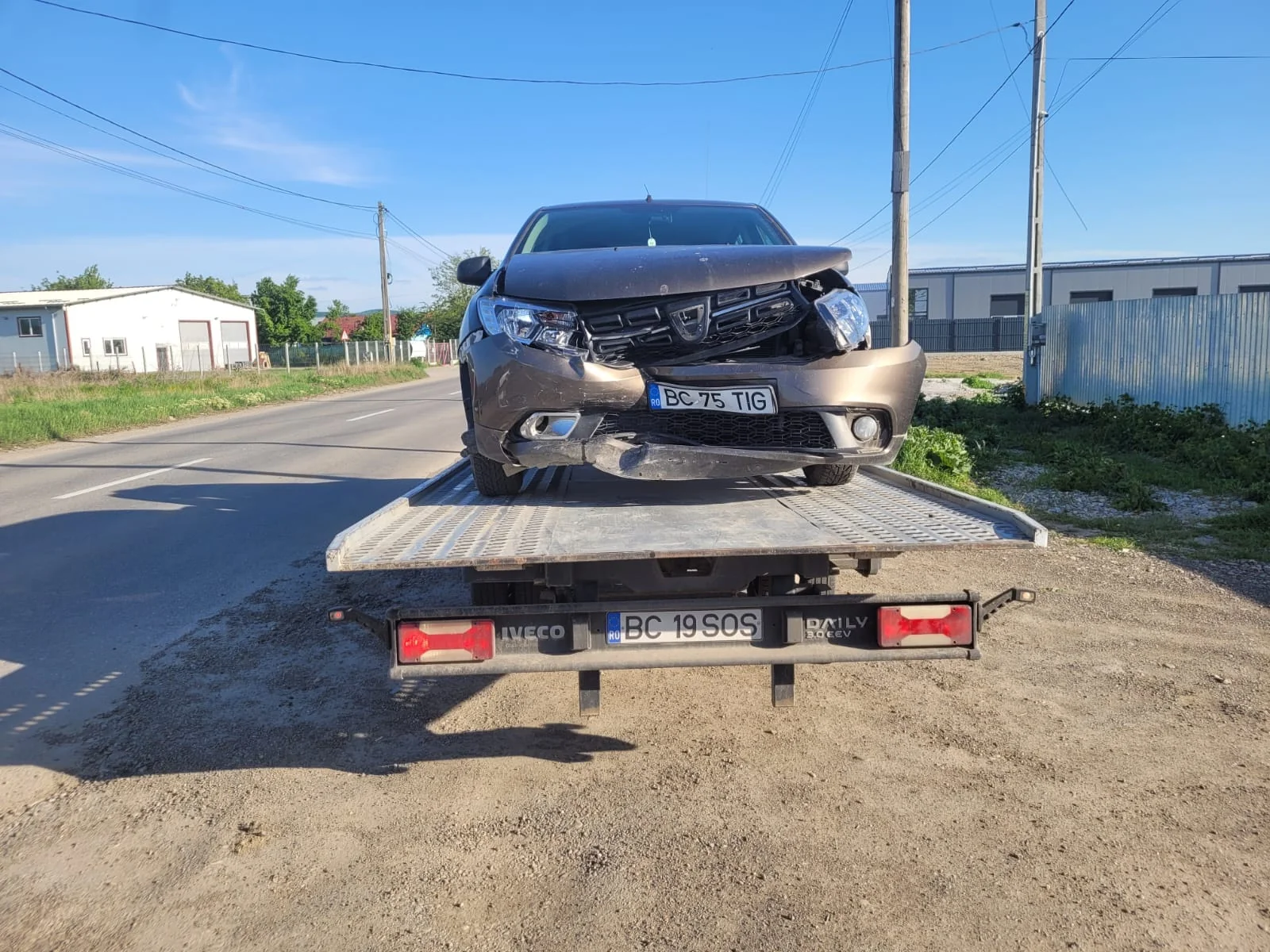 Remorcări auto Bacău - transport vehicule pe platformă